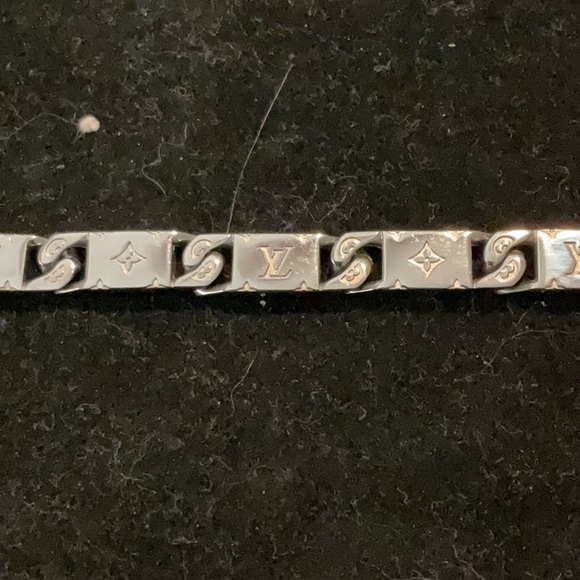 Louis Vuitton Iconic Silver Chain Bracelet - Picture 1 of 4